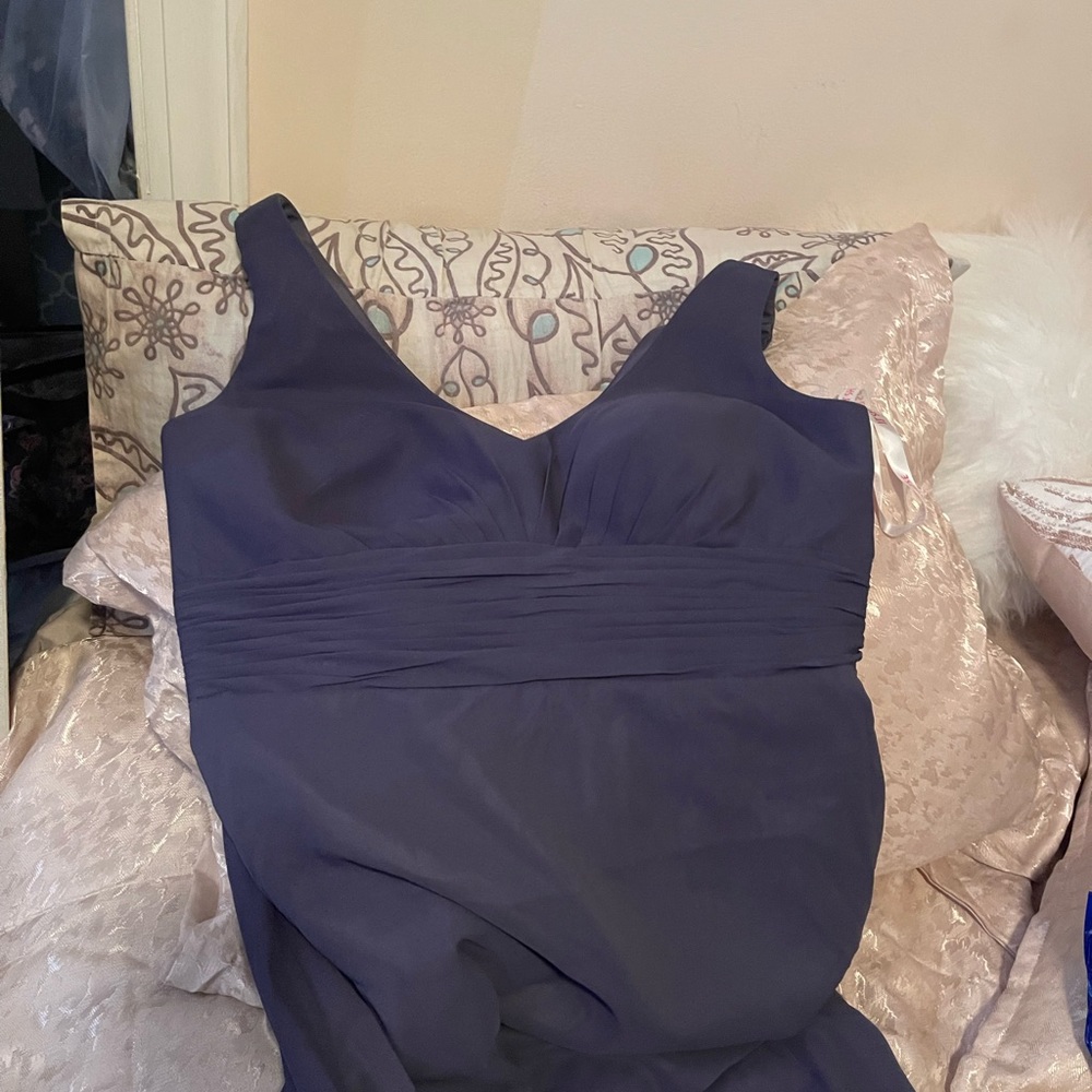 Dress - Picture 7 of 11